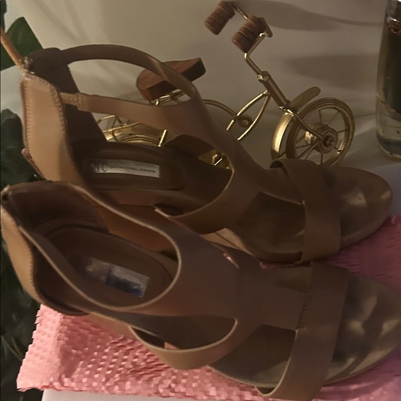 INC International Concepts Brown Women's Sandals - Picture 3 of 4